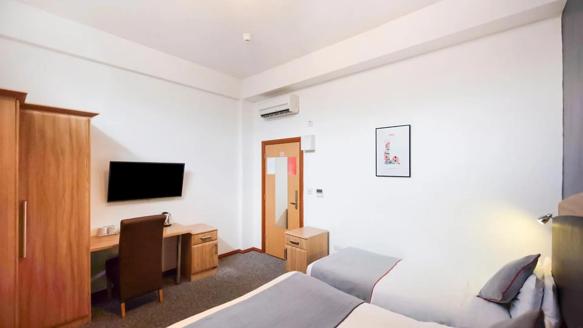 OYO Arinza Hotel Ilford 3*,  Großbritannien